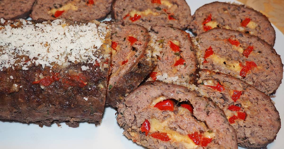 Мясной рулет из фарша в духовке: 7 рецептов рулета с начинкой